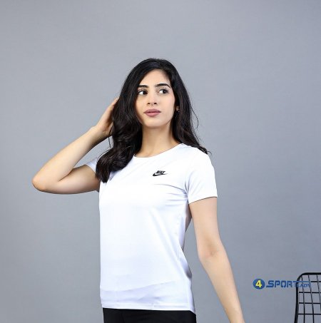 ابيض